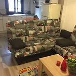Vivienda Rosa Barrio Humedo *
