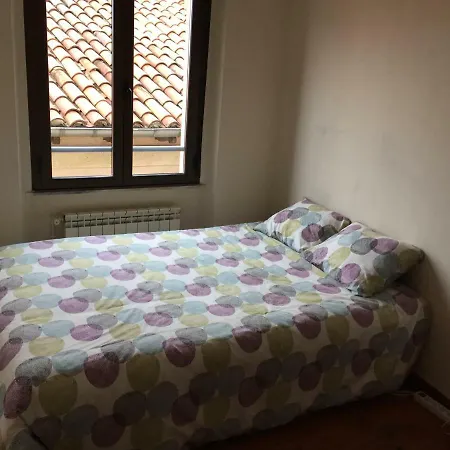 Apartment Piso En El Humedo, Al Lado Plaza Mayor