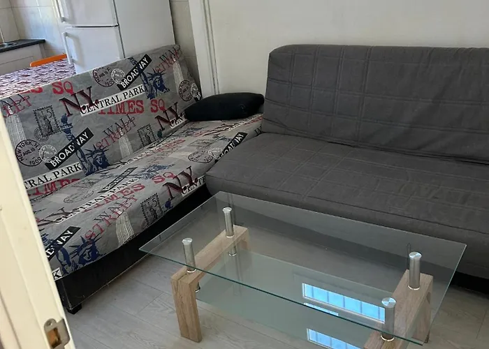 Vivienda Rosa Barrio Humedo